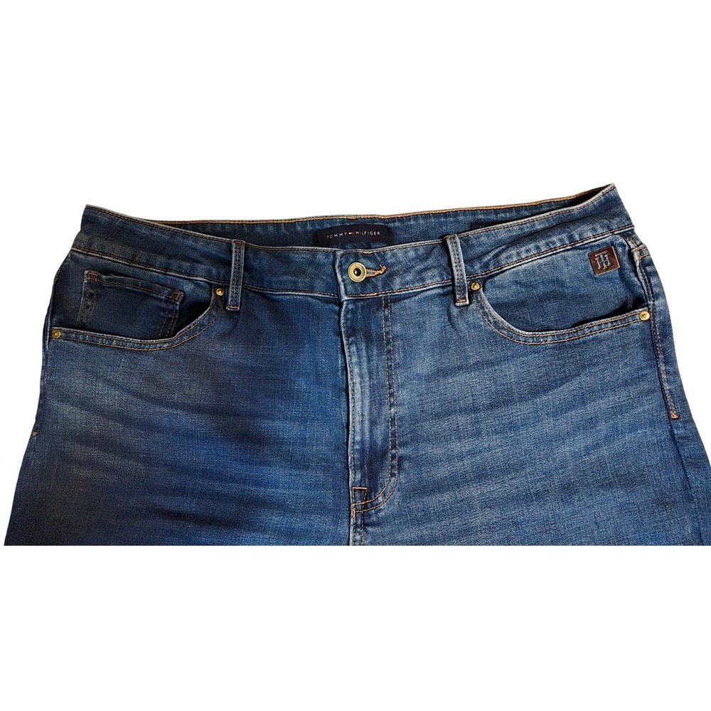 Tommy Hilfiger Classic Tribeca Straight Leg Jeans Blue Denim Women's Size 16 - Picture 2 of 9